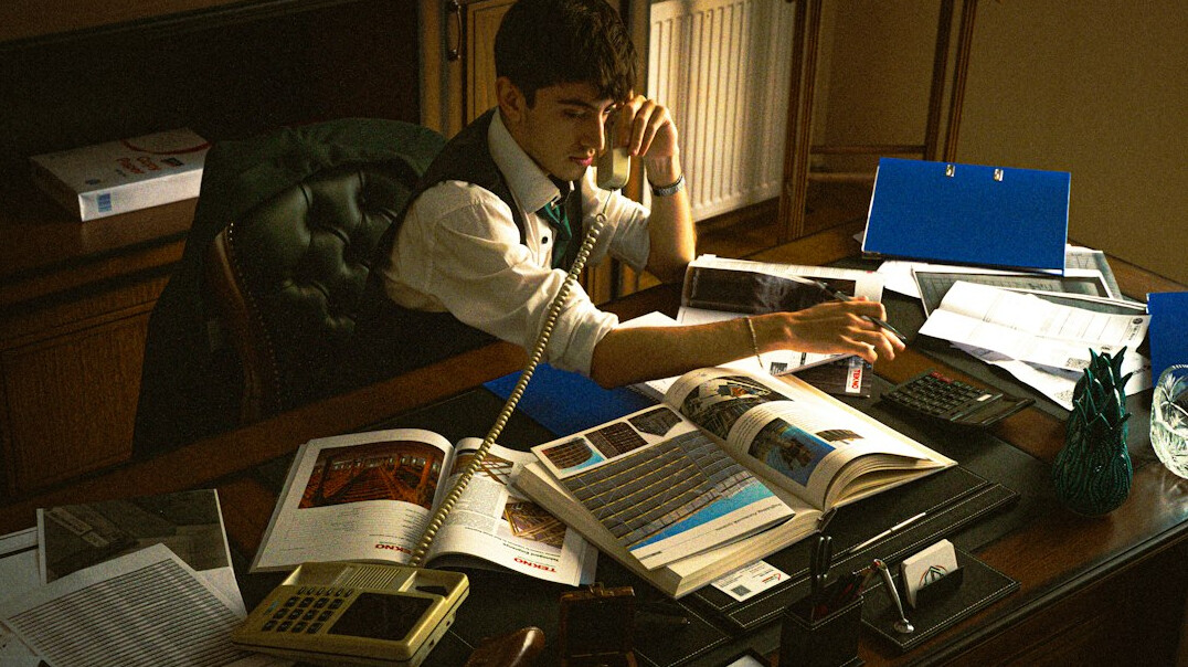 private detective at work