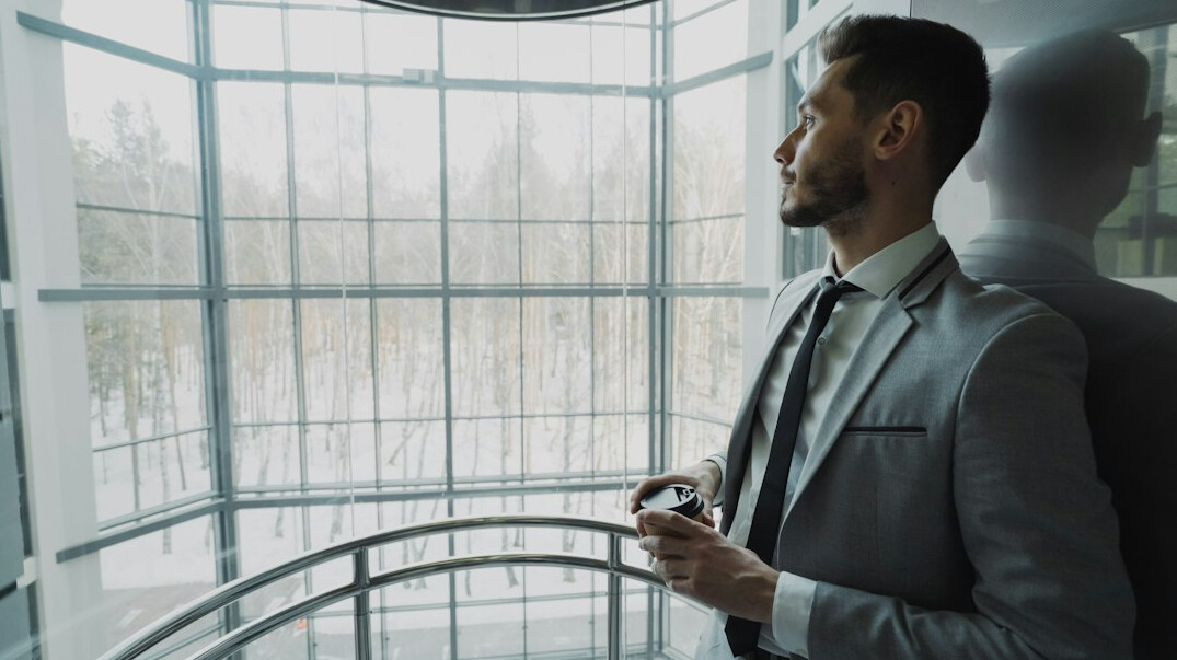 private investigator in suit